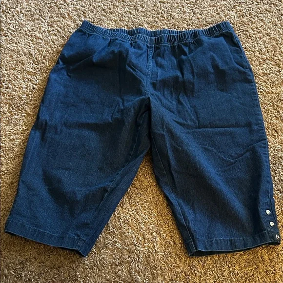 Women’s Blue Denim Casual capris - Picture 1 of 2